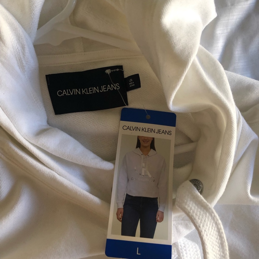 Calvin Klein cropped hoodie (size L) - Picture 2 of 3